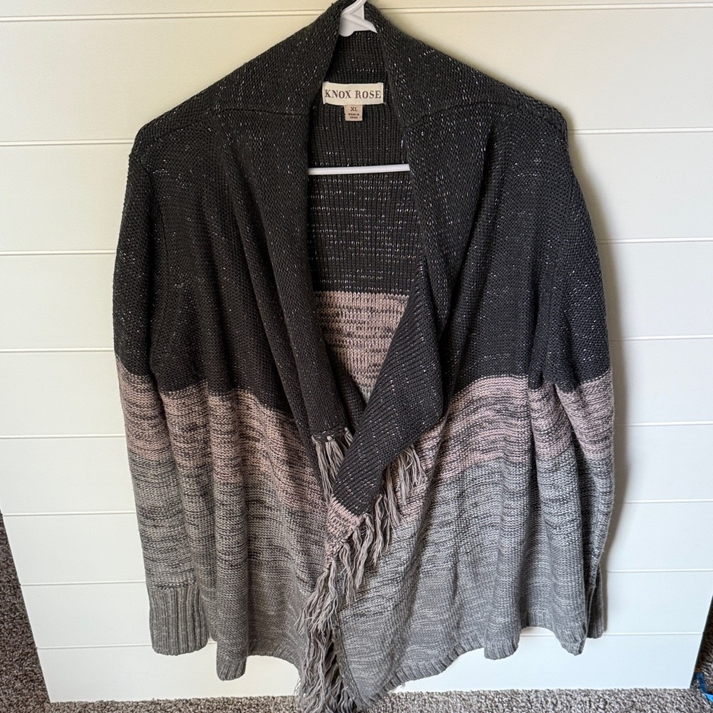 Knox Rose Women's Black and Pink Cardigan with Fringe